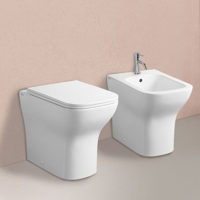 Coppia sanitari a terra Verdi installazione filomuro Coppia sanitari a terra Verdi installazione filomuro