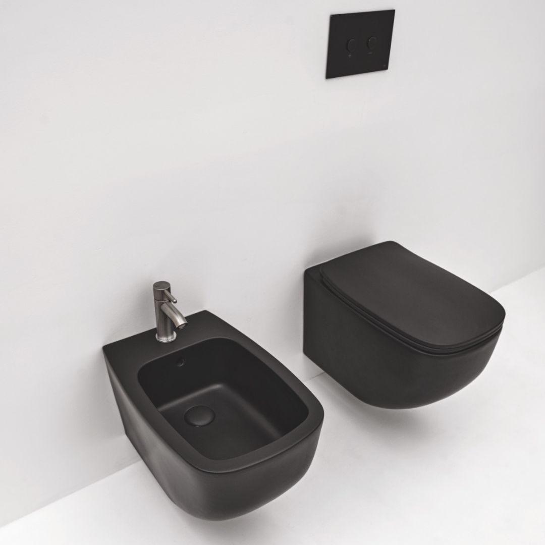 Set di sanitari sospesi nero opaco