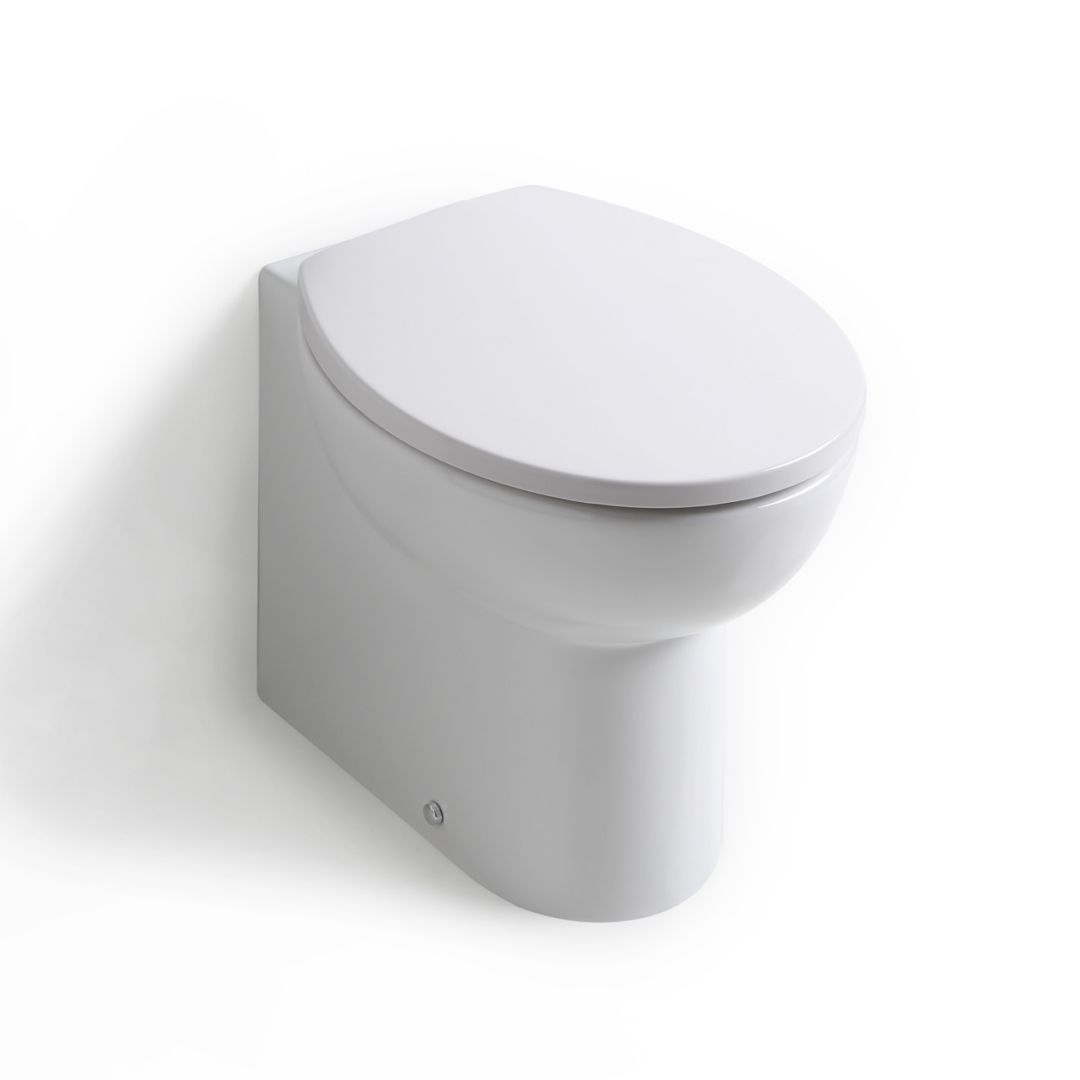 Water in ceramica installazione filomuro