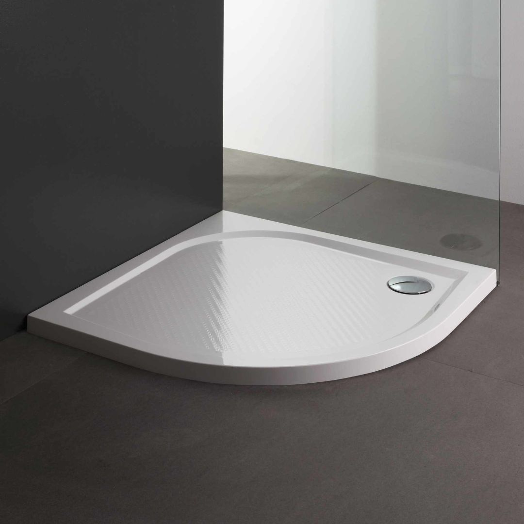 Duschwanne aus dünnem halbkreisförmigem Harz