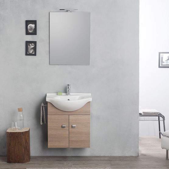 Vollständige und elegante Komposition in Raucheiche, natürliche Abstufung Vollständige und elegante Komposition in Raucheiche, natürliche Abstufung