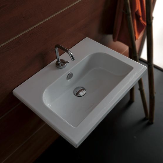 Waschbecken Modell Mood in hängender Ausführung von 60 cm Waschbecken Modell Mood in hängender Ausführung von 60 cm